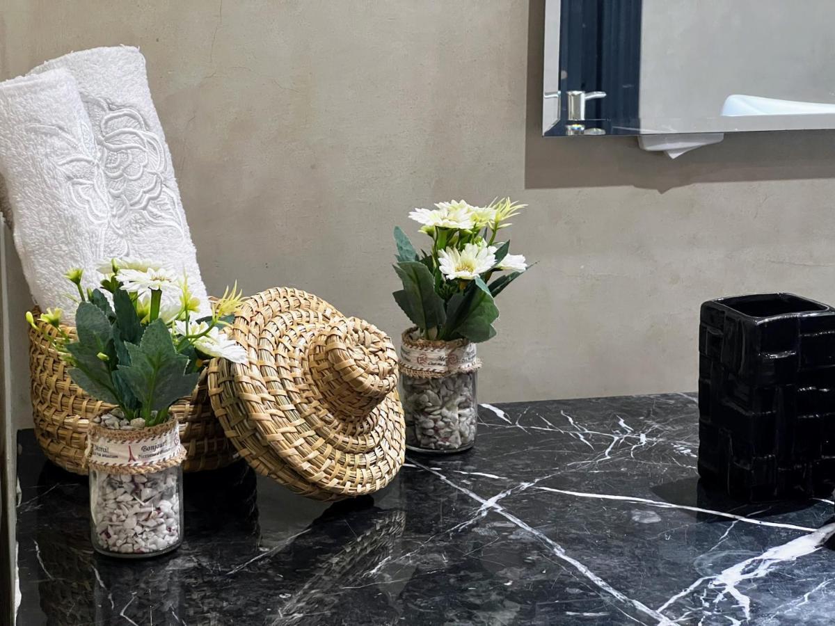 Moderne, Lumineux & Spacieux Avec Balcon -Central -Wifi-Smart Tv-Clim Marrákes Kültér fotó