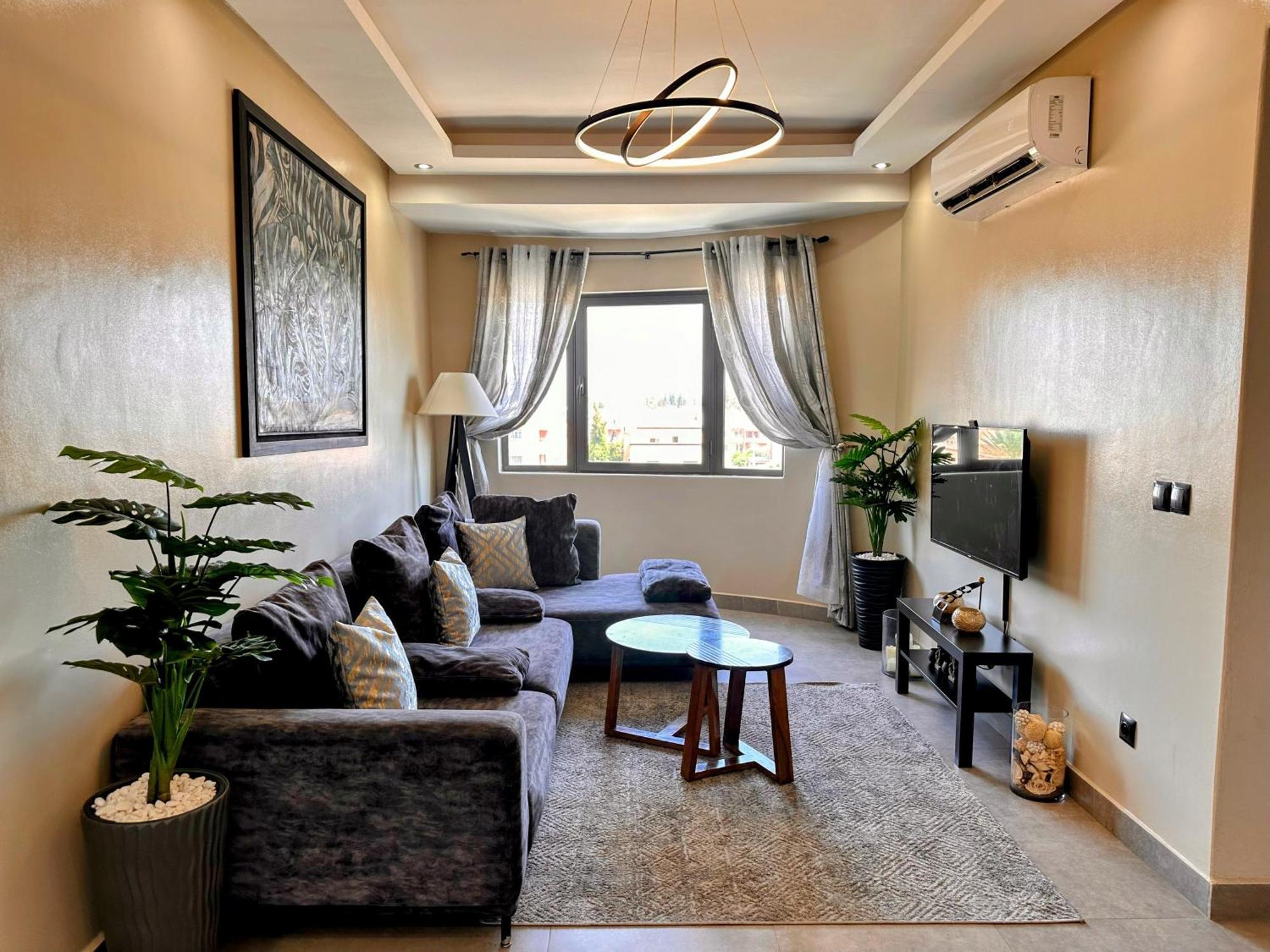 Moderne, Lumineux & Spacieux Avec Balcon -Central -Wifi-Smart Tv-Clim Marrákes Kültér fotó